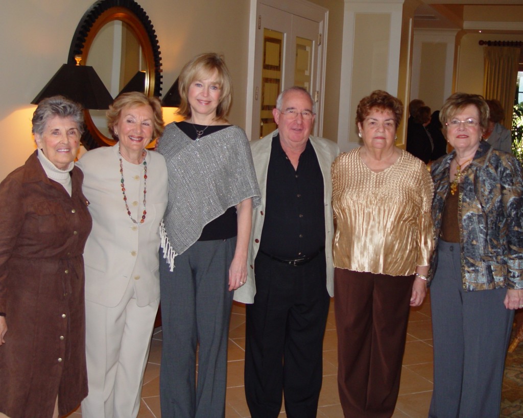 L-r) Annual JCC Book Festival Co-chair Gloria Dube, Book Festival Luncheon Co-chair Claire Sirof, featured guests Jill Eikenberry and Michael Tucker, Book Festival Luncheon Co-chair Edith Steindler, and Book Festival Co-chair Barbara Kleppel. JCC Staff Image by Jeff Lincoln.