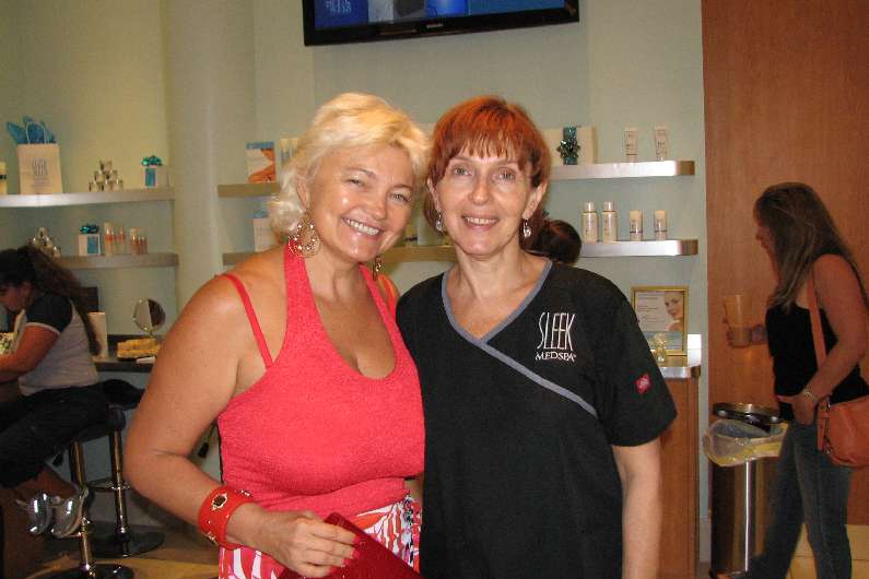 A happy customer at Sleek Med Spa in the Mall at Wellington Green at their "Girlie Happy Hour."