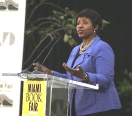Gwen Ifill at the Miami Book Fair International 2009