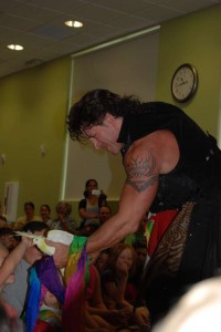Magician Gary Midnight visits the Lantana Library on June 25, 2011. Photo by Elien Boes.