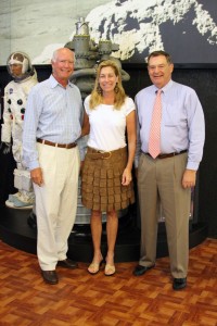 Michael and Suzanne Ainslie with Lew Crampton. Photo by Esteban Parchuc.