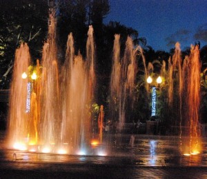 Palm Beach Zoo Fountain at Night - Courtesy Palm Beach Zoo, Alan Weiner.