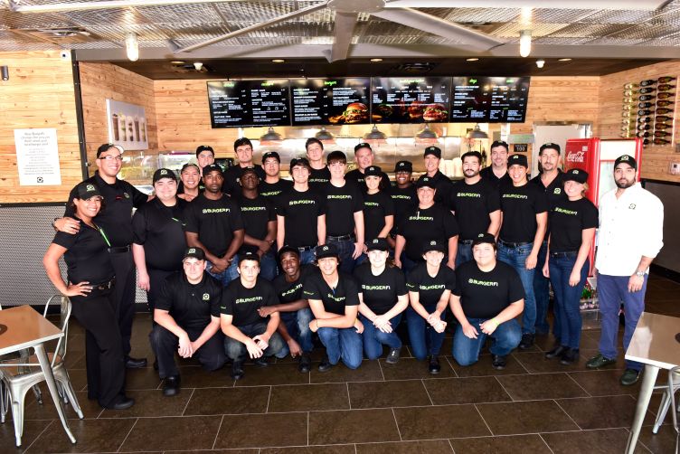 May, 2015 – BurgerFi Opens in Wellington