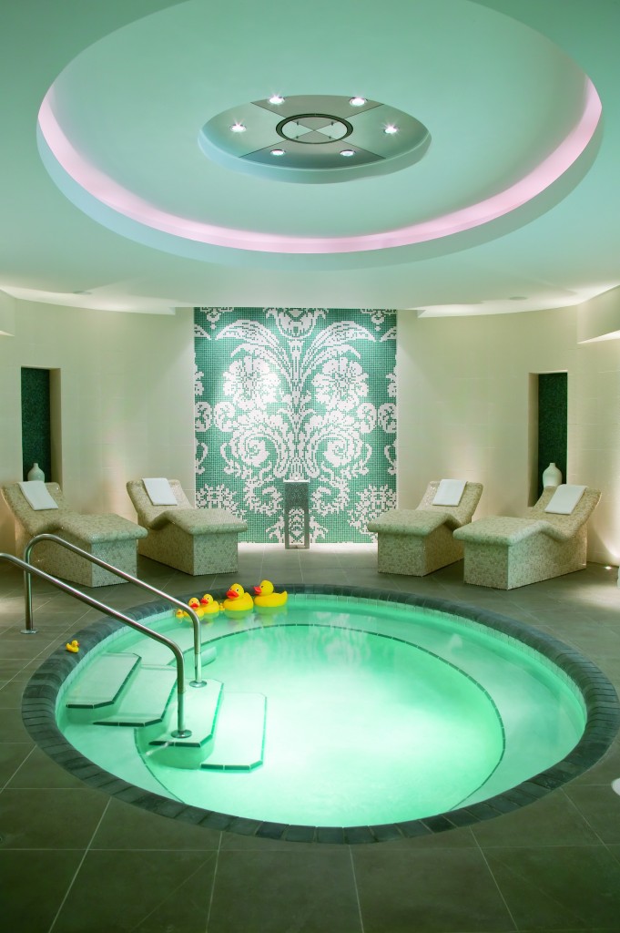 Spa Bath Lounge