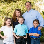 co-chairs_kai-li-fouts-and-chris-jette-with-children-cerys-kale-cade_l