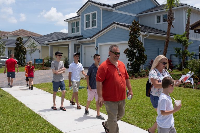 ARDEN CELEBRATES OPENING OF FIRST PHASE OF AMENITIES AND FIVE NEW MODEL HOMES
