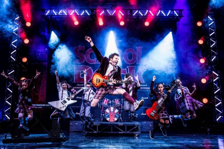 Kravis presents WAITRESS and SCHOOL OF ROCK – THE MUSICAL