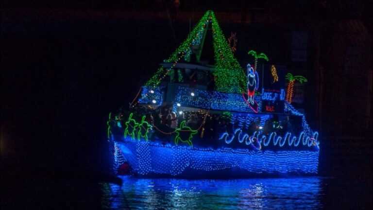 Palm Beach Holiday Boat Parade returns December 4, 2021