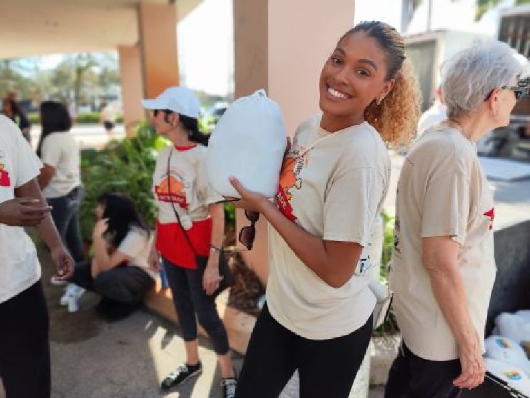 Boca Helping Hands Fed Thousands of Families for Thanksgiving 